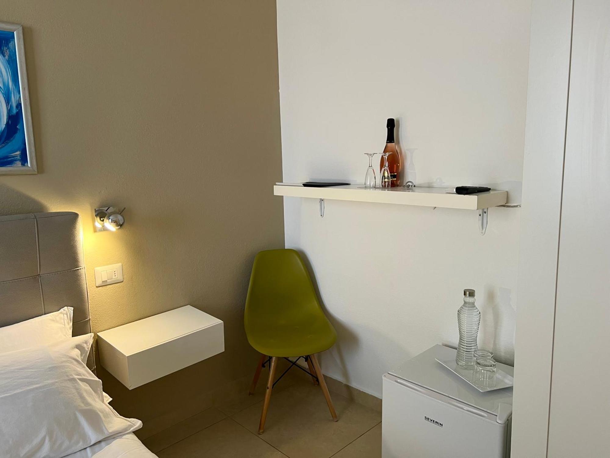 Les Chambres De Francoise Guest House Olbia Ngoại thất bức ảnh