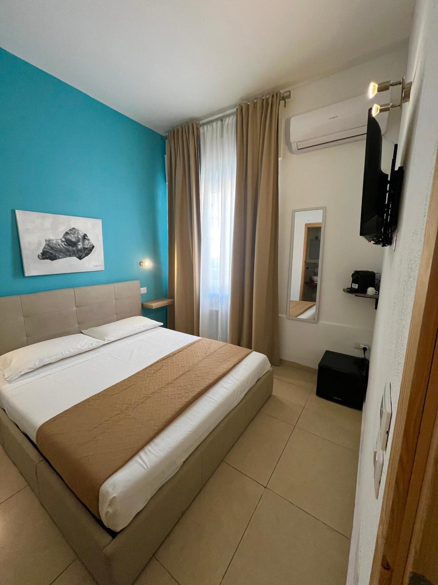 Les Chambres De Francoise Guest House Olbia Ngoại thất bức ảnh