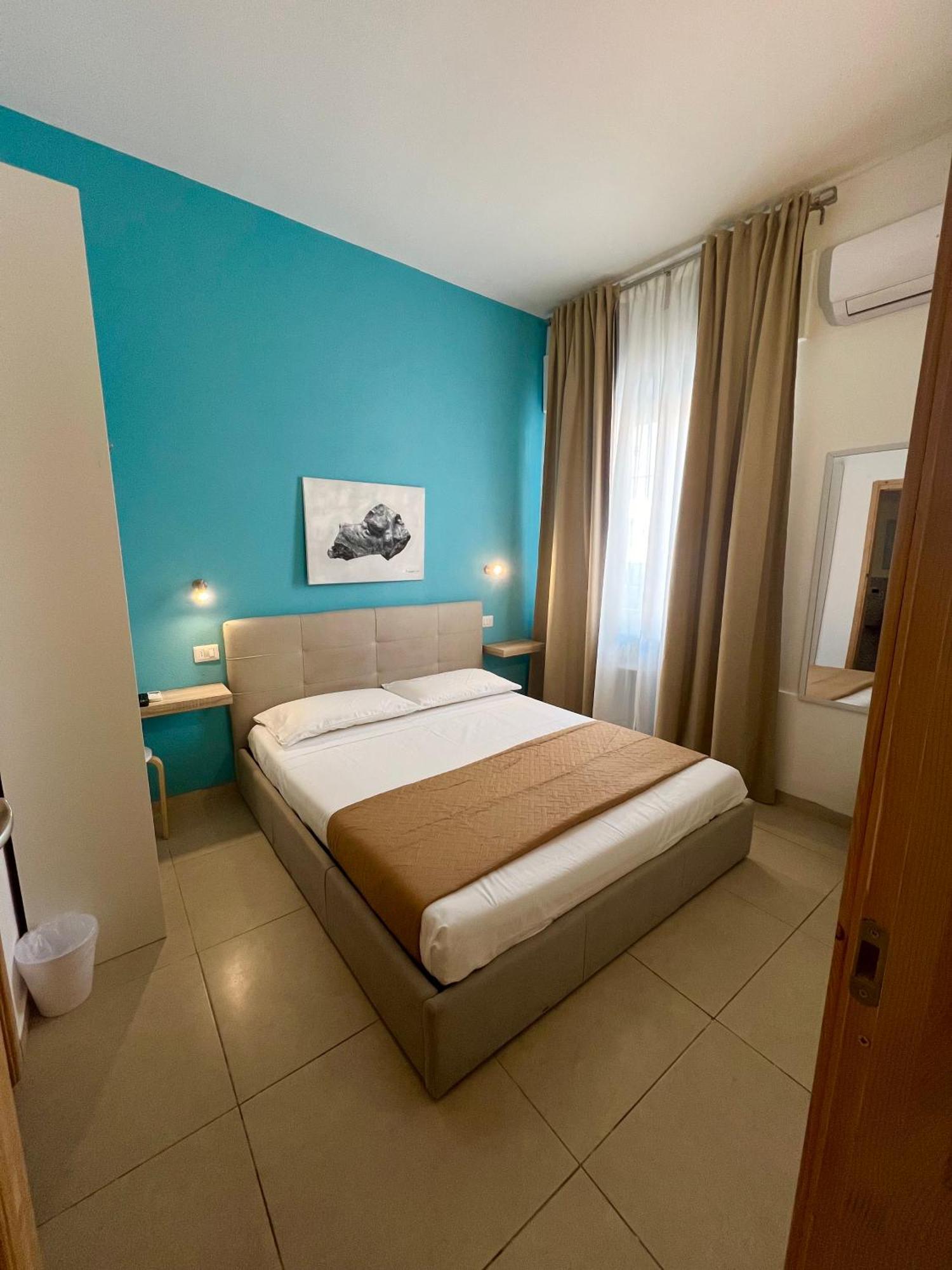 Les Chambres De Francoise Guest House Olbia Ngoại thất bức ảnh