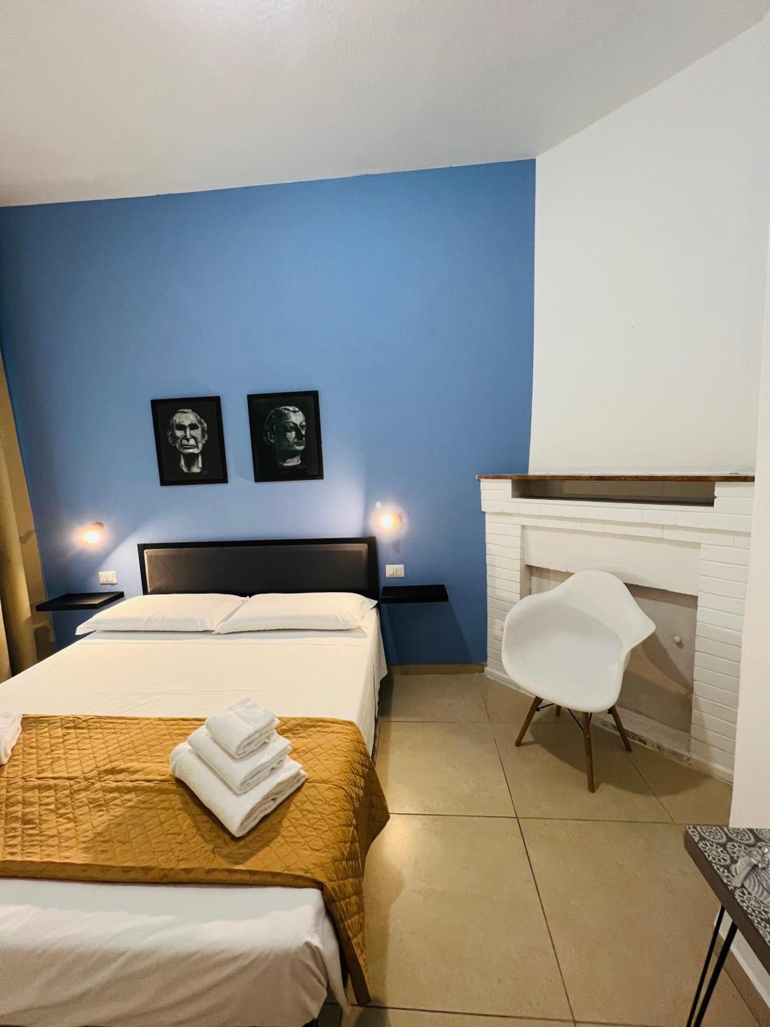 Les Chambres De Francoise Guest House Olbia Ngoại thất bức ảnh