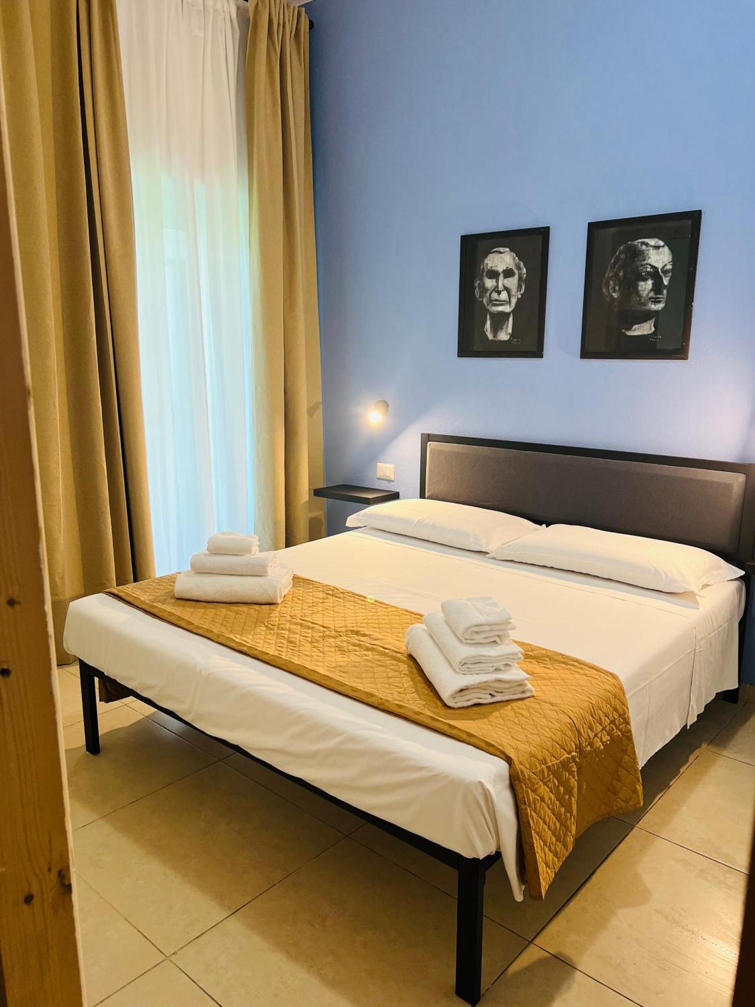 Les Chambres De Francoise Guest House Olbia Ngoại thất bức ảnh
