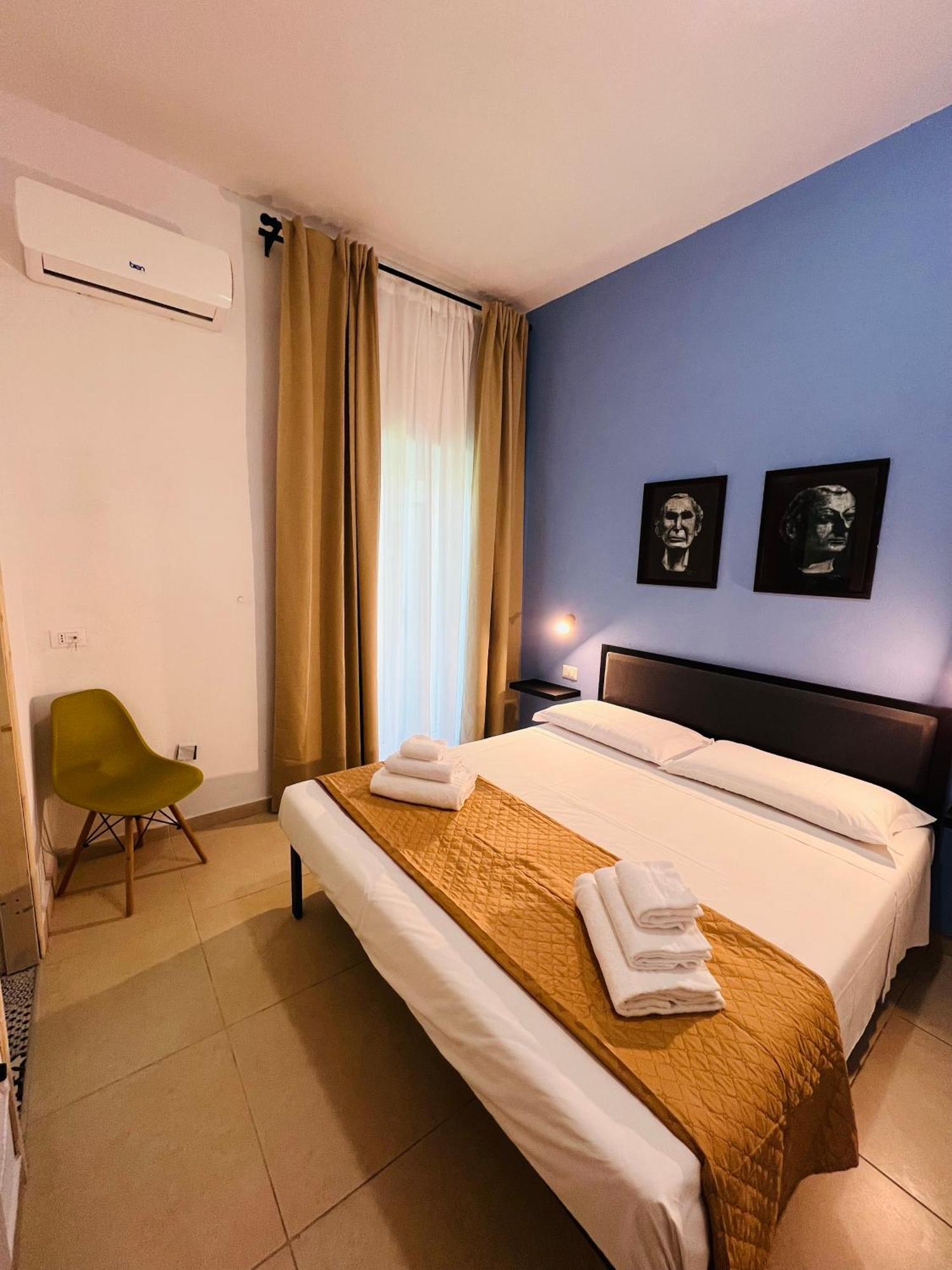 Les Chambres De Francoise Guest House Olbia Ngoại thất bức ảnh
