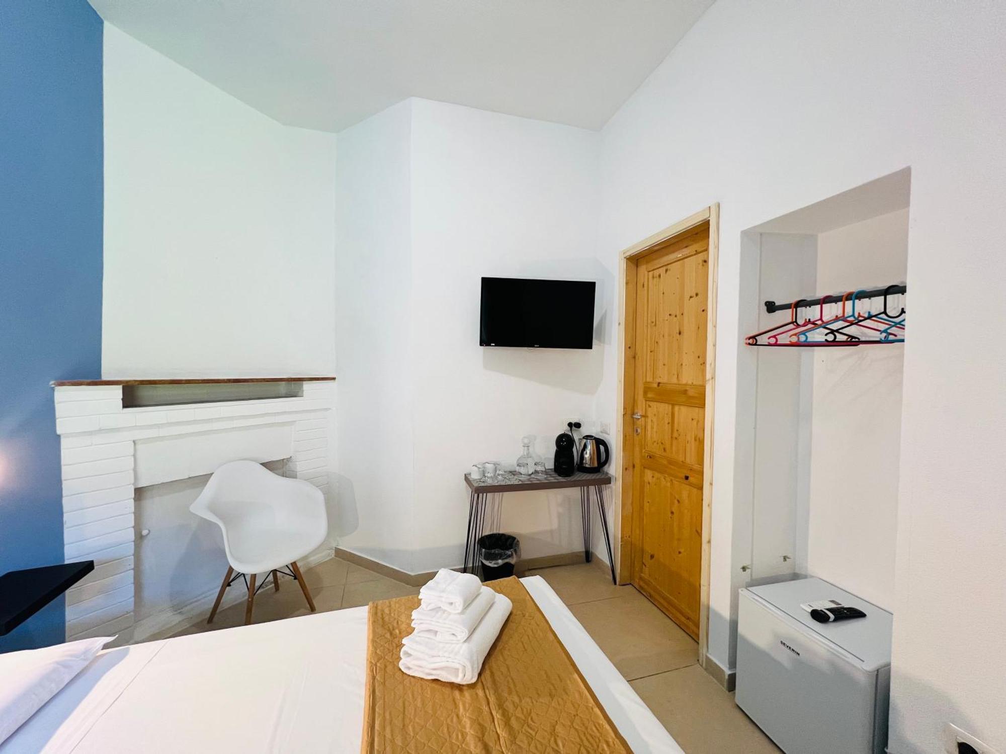 Les Chambres De Francoise Guest House Olbia Ngoại thất bức ảnh