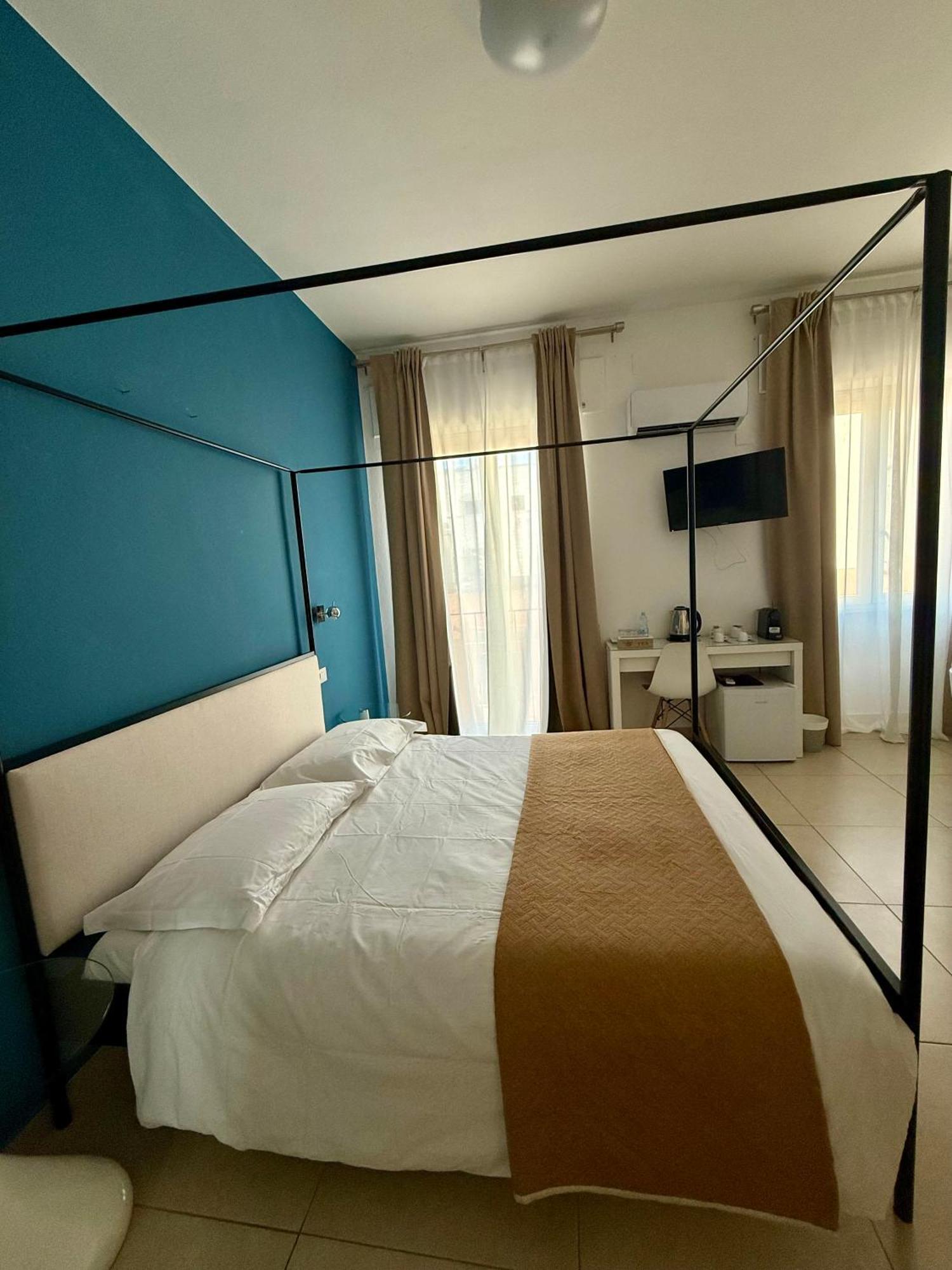 Les Chambres De Francoise Guest House Olbia Ngoại thất bức ảnh