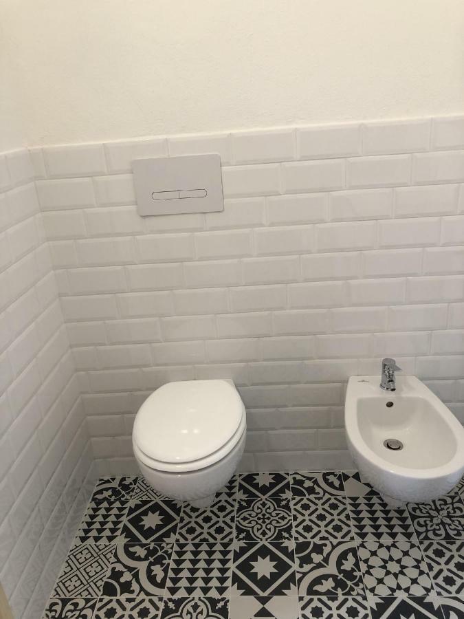 Les Chambres De Francoise Guest House Olbia Ngoại thất bức ảnh